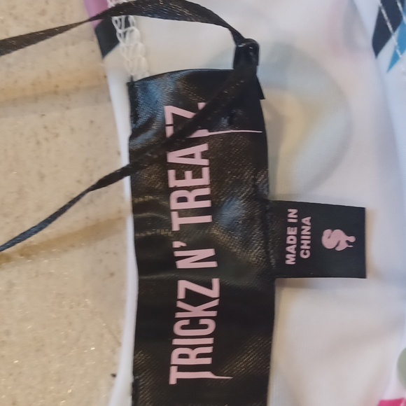 NWT Trickz N' Treatz Dolls Kill Design Print Bra - Picture 3 of 9